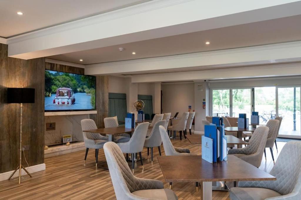 Kingfisher Hotel, Golf And Country Club Μίλτον Κέινς Εξωτερικό φωτογραφία