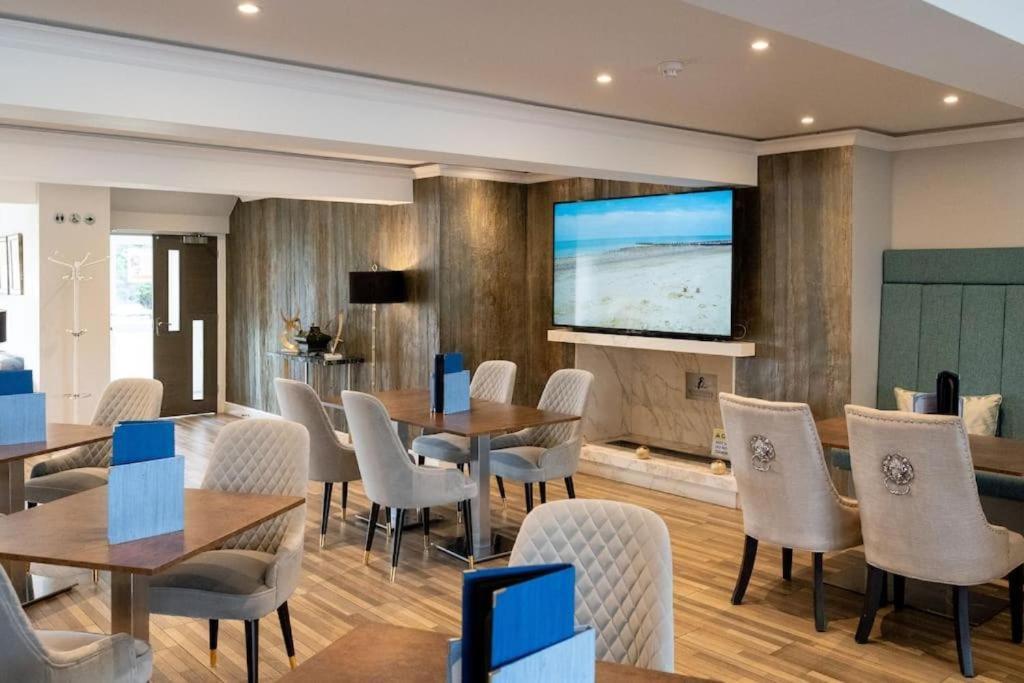 Kingfisher Hotel, Golf And Country Club Μίλτον Κέινς Εξωτερικό φωτογραφία
